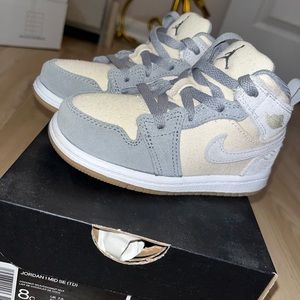 NEW IN BOX RARE HARD TO FIND JORDAN 1 MID TD SIZE 8 COCONUT MILK PARTICLE GREY